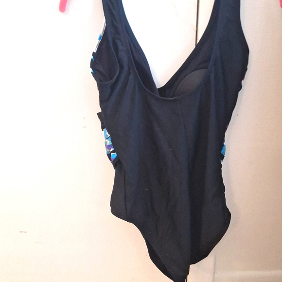 Catalina One Piece Size 12/14 - Picture 4 of 6